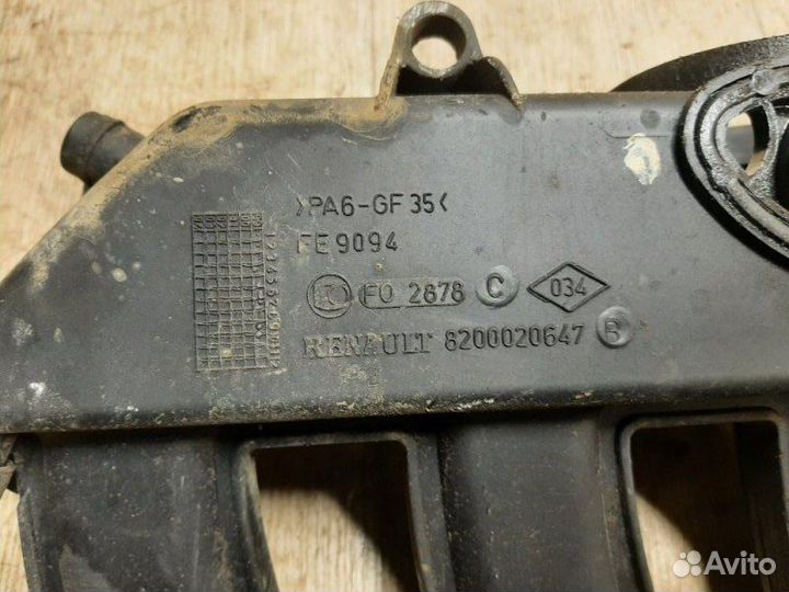 Коллектор впускной Renault Scenic K4M 1999