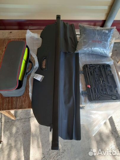 Задняя полка багажника prado