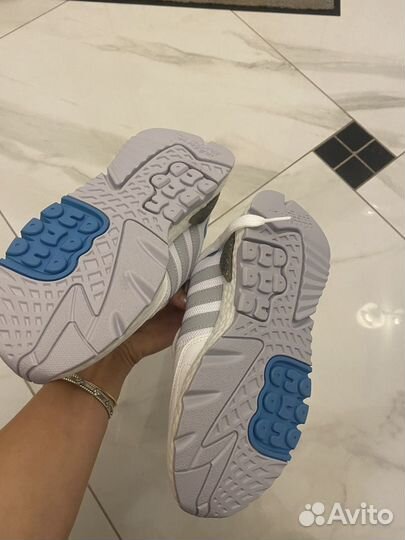 Кроссовки adidas унисекс новые