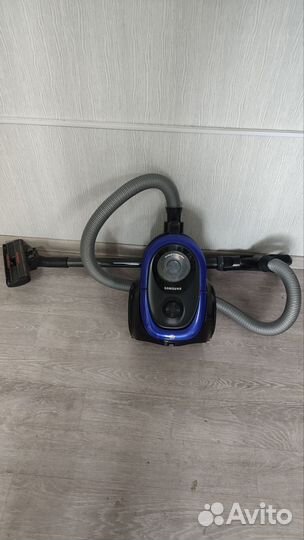 Пылесос samsung SC18M2110SB