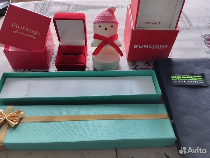 Коробочки для ювелирных изделий