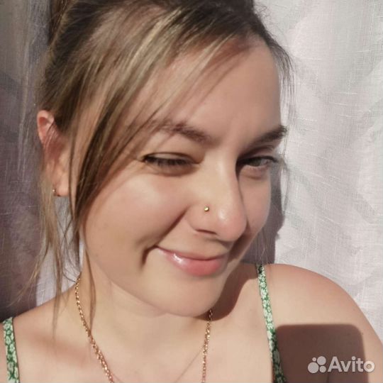 Девушки на пирсинг носа, ушей, смайлы и септум