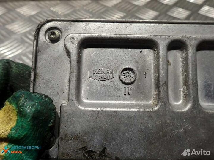 Блок управления двигателем seat Ibiza 4 2009