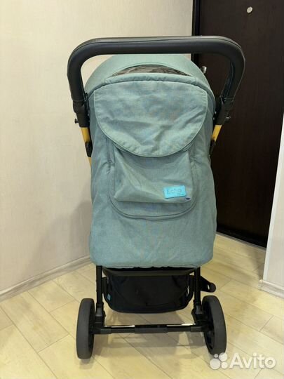 Прогулочная коляска всесезонная