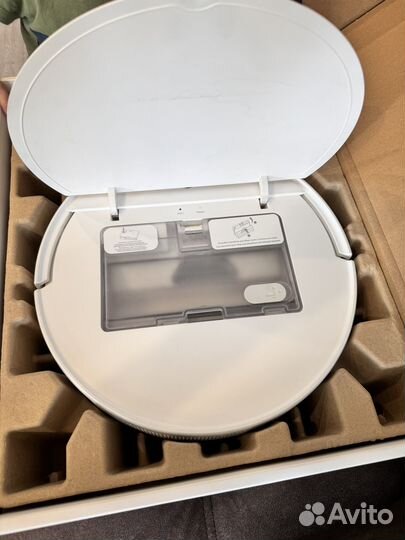 Робот пылесос Mi Robot Vacuum-Mop Essential