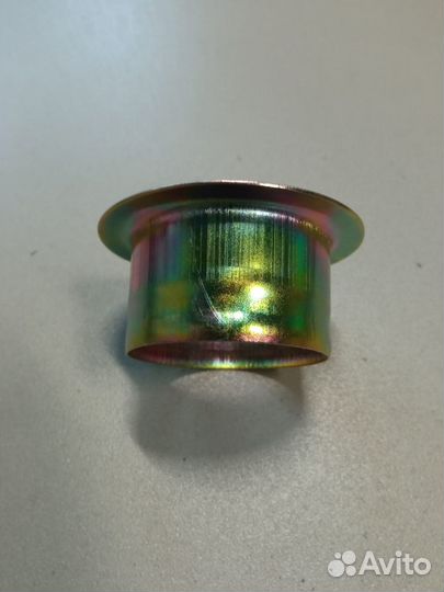 Втулка рессоры Isuzu (метал) половинка NMR85 NKR55