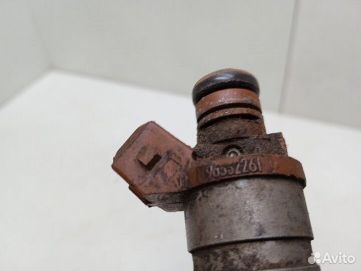 Форсунка топливная Chevrolet Lacetti J200 1.6