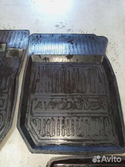 Автомобильные коврики Renault Logan