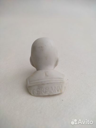 Бюст антикварной куклы