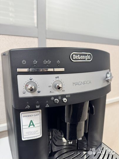 Кофемашина Delonghi magnifica esam 3000