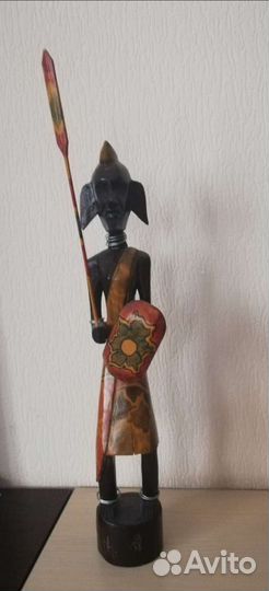 Фигуры из дерева производства Индонезия