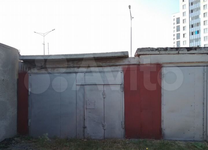 Гараж, > 30 м²