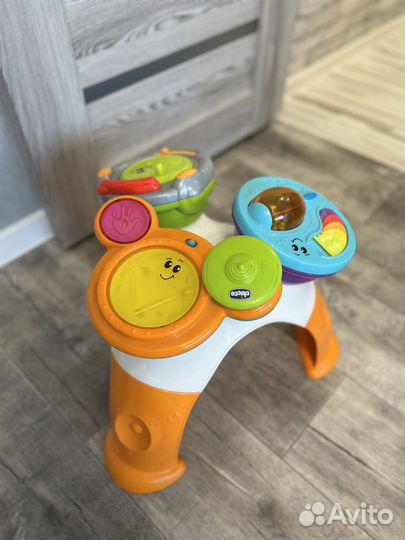 Развивающий стол chicco