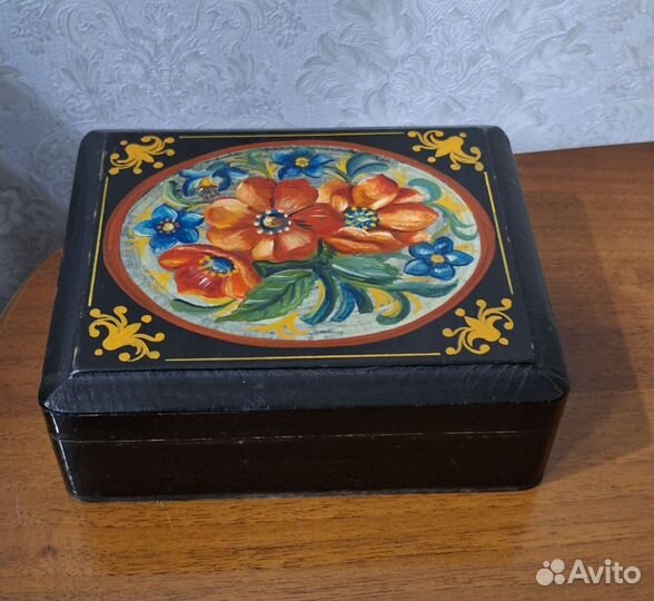 Шкатулка деревянная