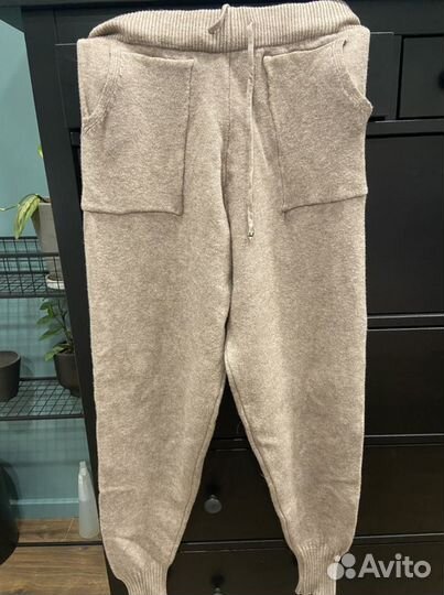 Вязаный костюм женский