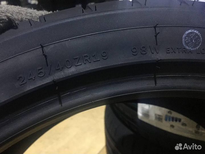 Windforce Catchfors UHP 245/40 R19 98W