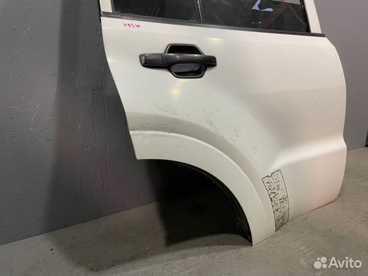 Дверь задняя правая Mitsubishi Pajero 4 V90