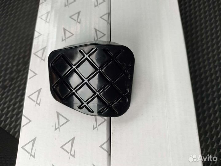 Накладка педали сцепления Фольксваген, 6R0721174A