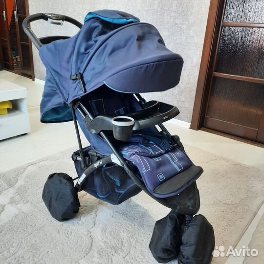 Прогулочная коляска