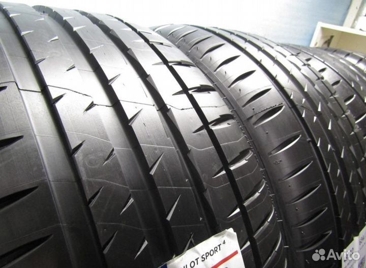 Michelin Pilot Sport 4 245/40 R19 и 275/35 R19 100Y