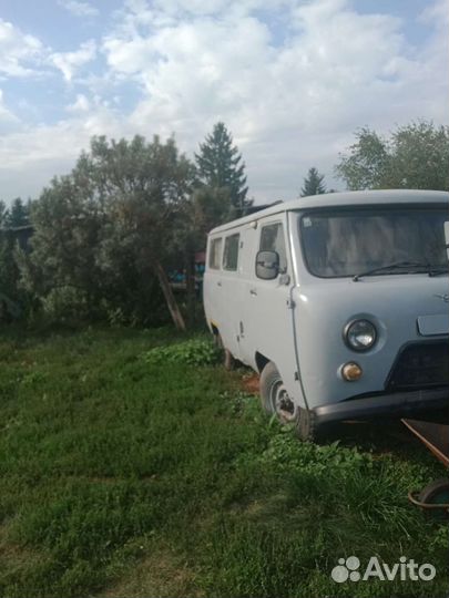 УАЗ 452 Буханка цельнометаллический, 2001