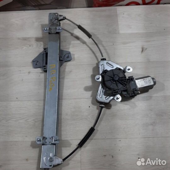 Стеклоподъемник передний правый Kia Rio 3 седан 1