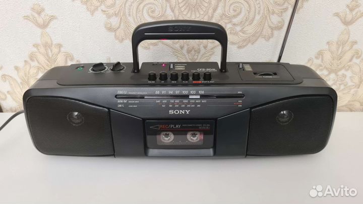 Кассетный Магнитафон Soni CFS-204l. Malaysia
