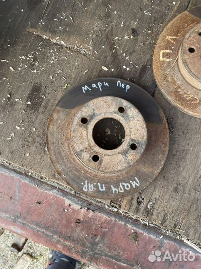 Диск тормозной передний Nissa march k11