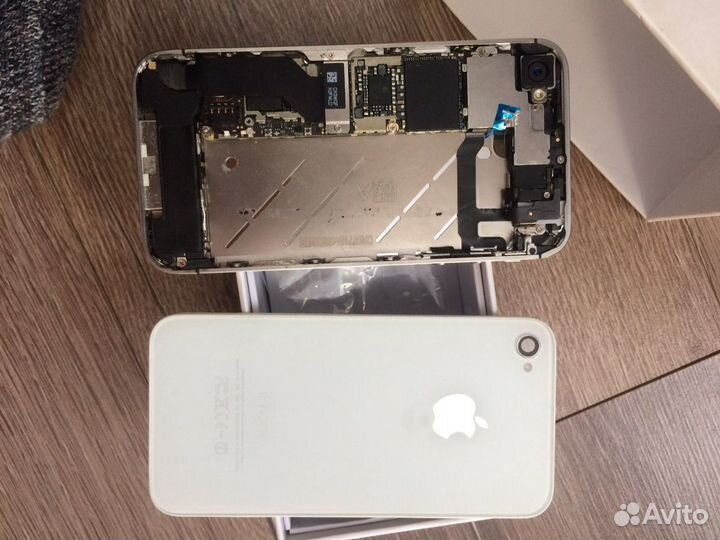 iPhone 4S, 8 ГБ