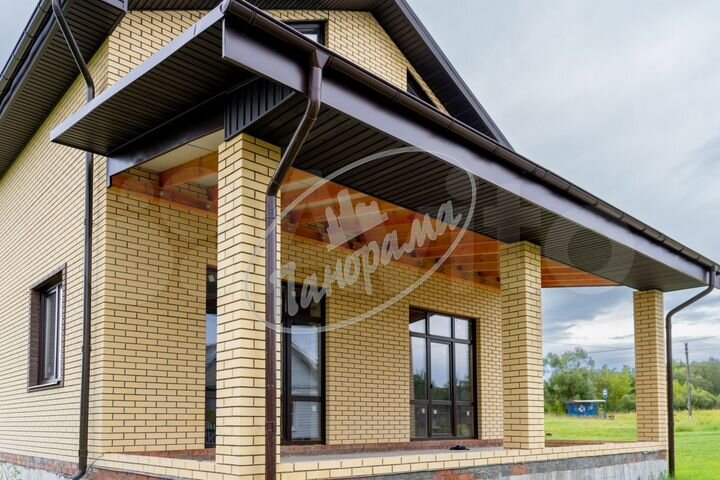 Дом 145 м² на участке 8 сот.