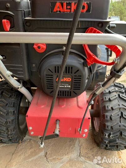 Снегоуборщик AL-KO 700E бензиновый самоходный бу