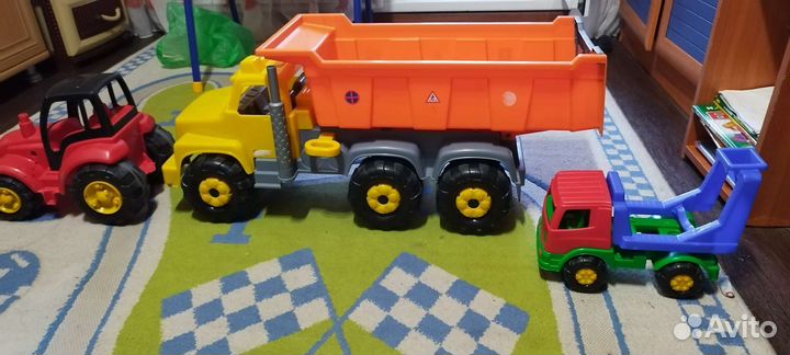 Большой грузовик игрушка