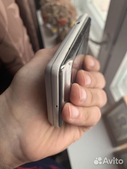 Motorola Droid, 512 МБ