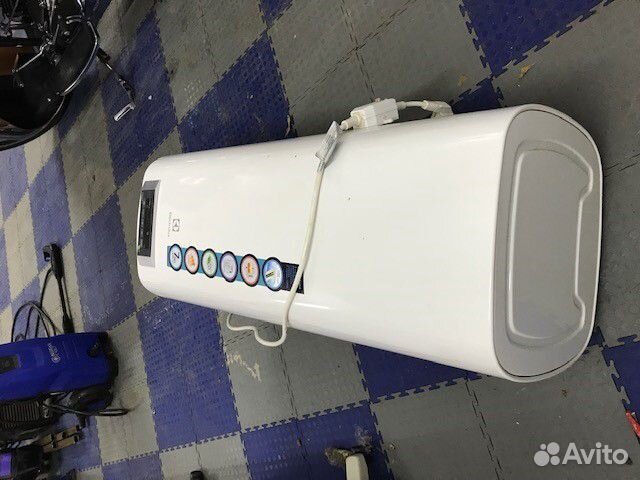 Электроводонагреватель Electrolux EWH 50 Formax DL