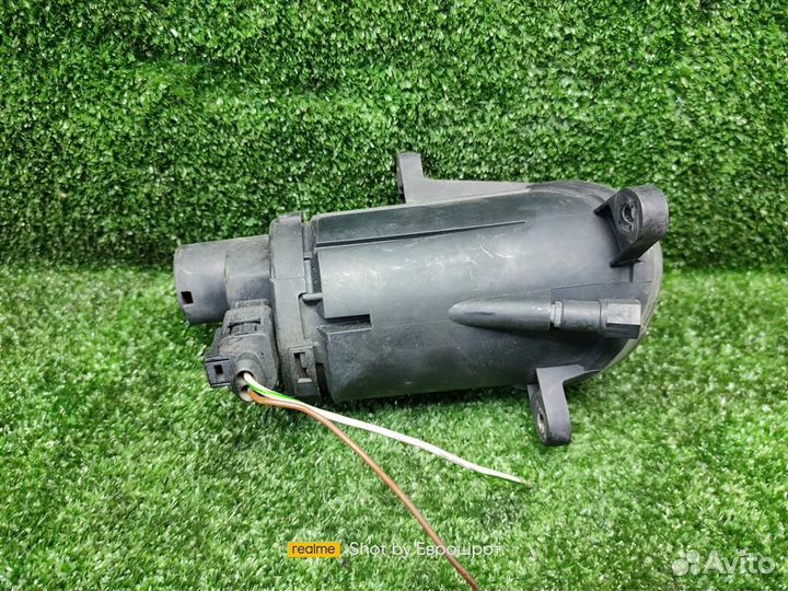 Фара противотуманная левая Volkswagen Passat (B5+