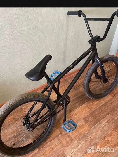 Трюковой велосипед BMX