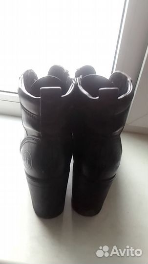 Ботинки женские