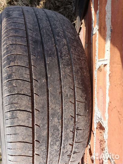 Yokohama dB Decibel E70 215/55 R17