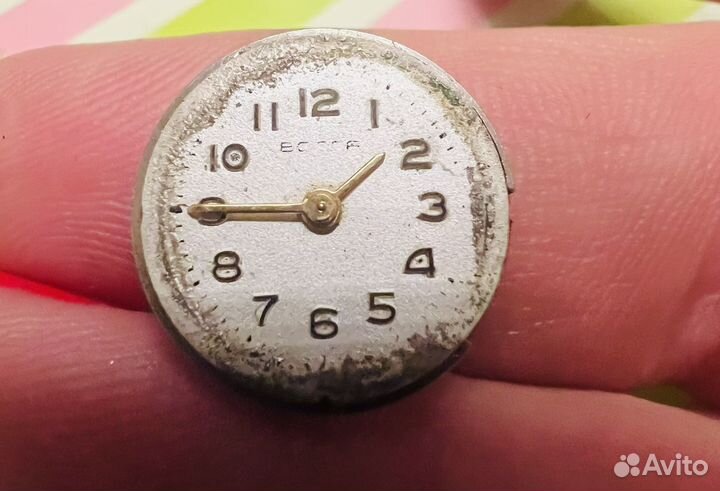 Мезанизм от золотых часов