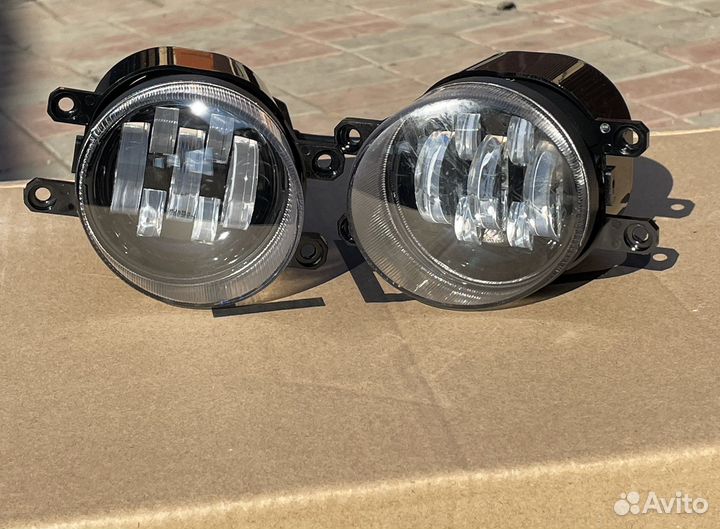 Противотуманные фары LED Toyota 7 линз желто/белый