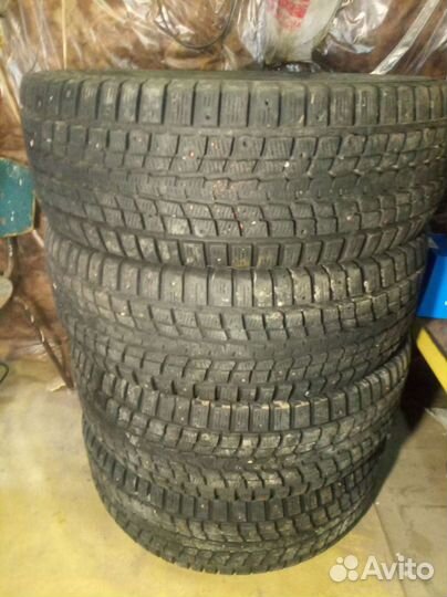 Dunlop SP Winter Ice 01 265/65 R17
