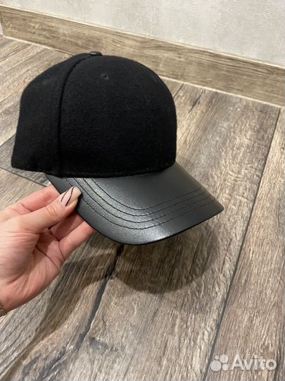 Кепка женская черная