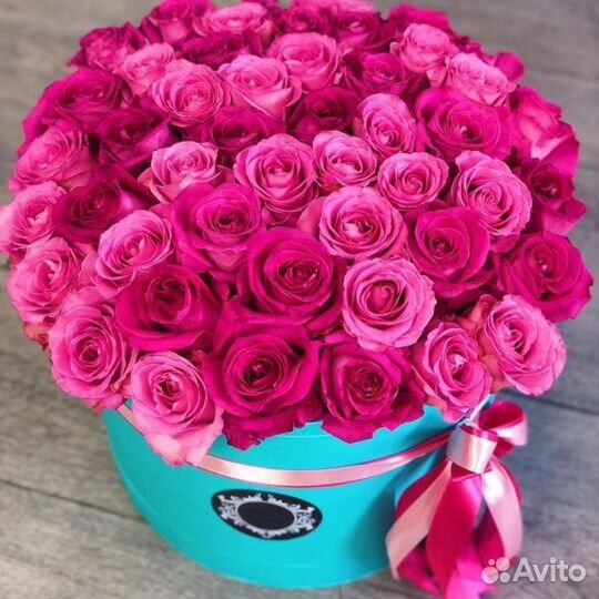 Розы в шляпной коробке. Доставка цветов