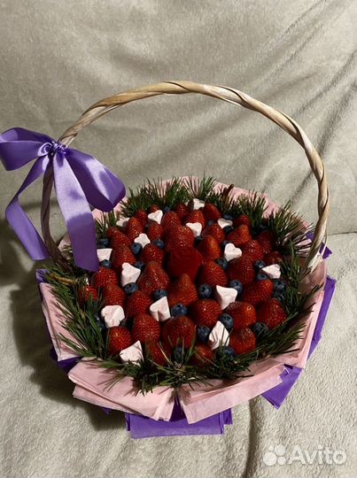 Сьедобные букеты, корзины на заказ