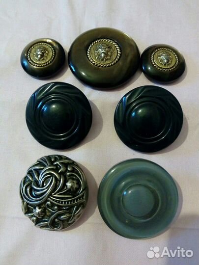 Пуговицы и клепки