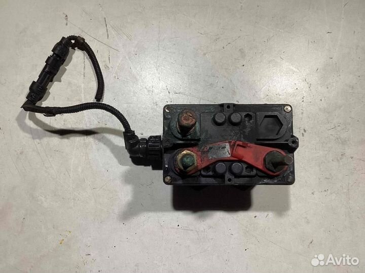 Выключатель массы Iveco Stralis