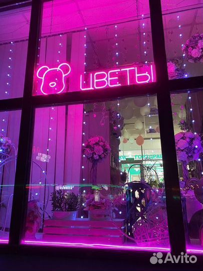 Оформление фасада, витрины, входных групп