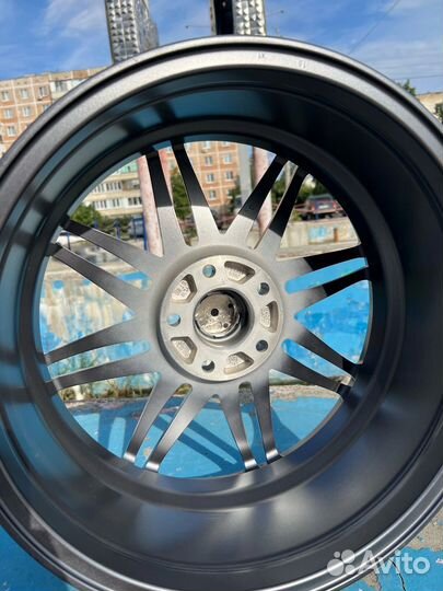 Литой диск R17 LS 382