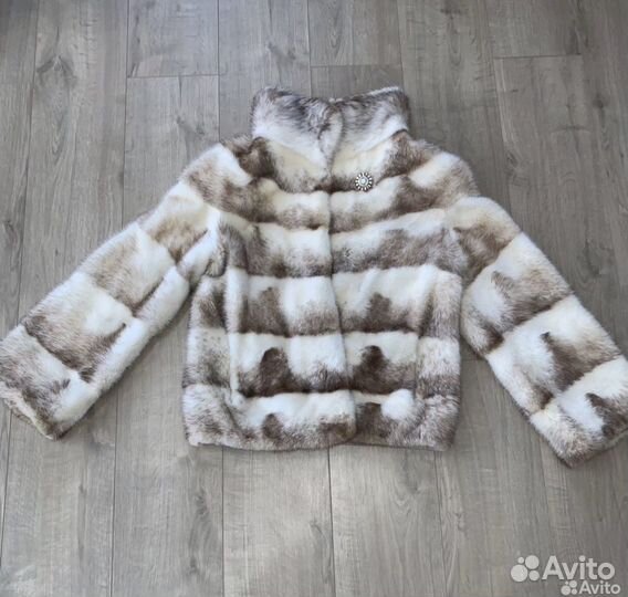 Шубка норковая белая