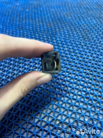 Датчик педали тормоза Nissan Cefiro A33 седан VQ20